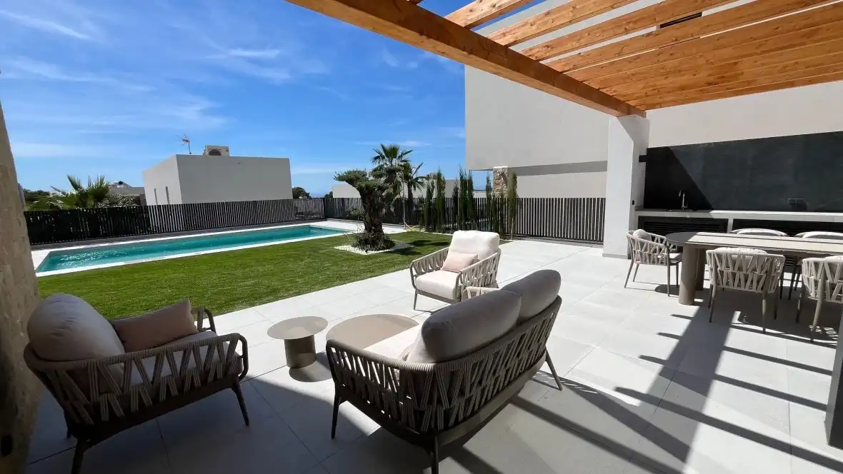Chalet con piscina en venta en Carrer Berlin, imagen 10