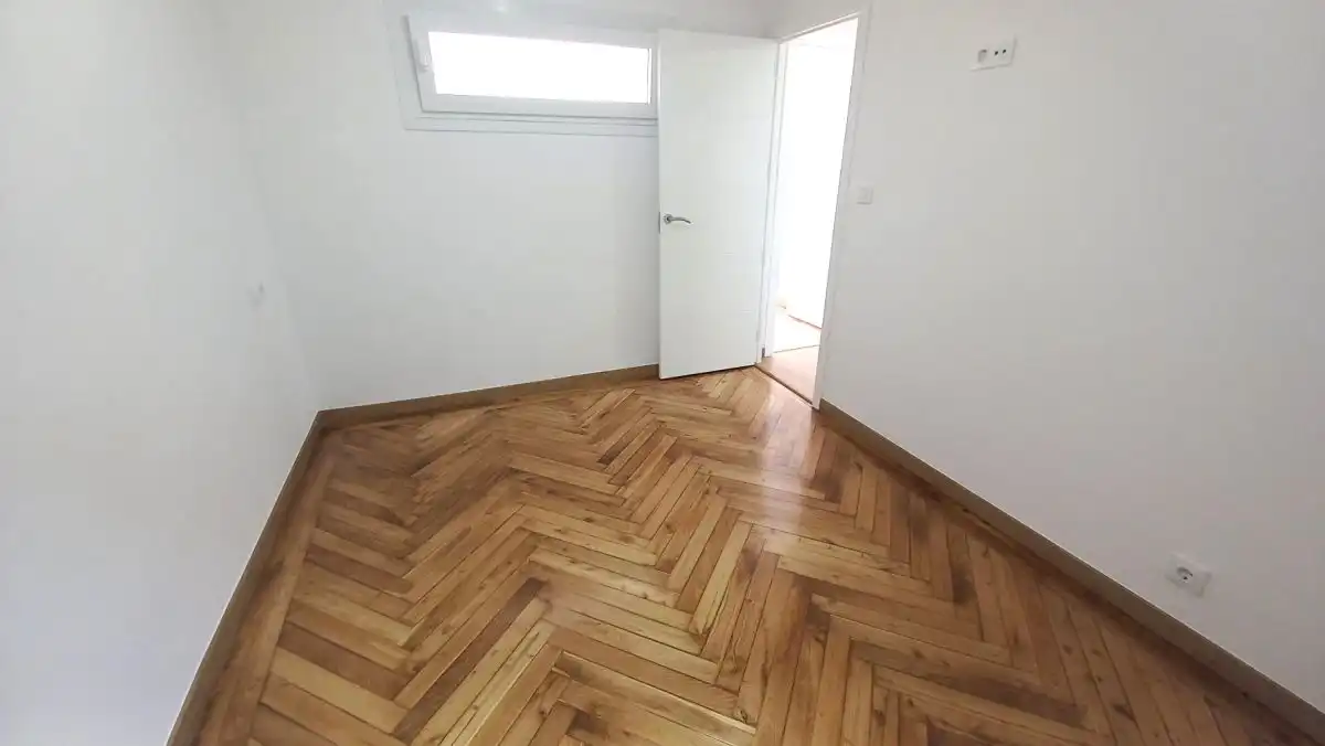 Schlafzimmer von Wohnung zur Miete in A Coruña Capital  mit Heizung und Parkett