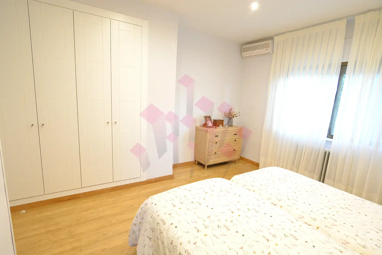 Bedroom of Houses for sale in Picón  with Air Conditioner, Heating and Private garden