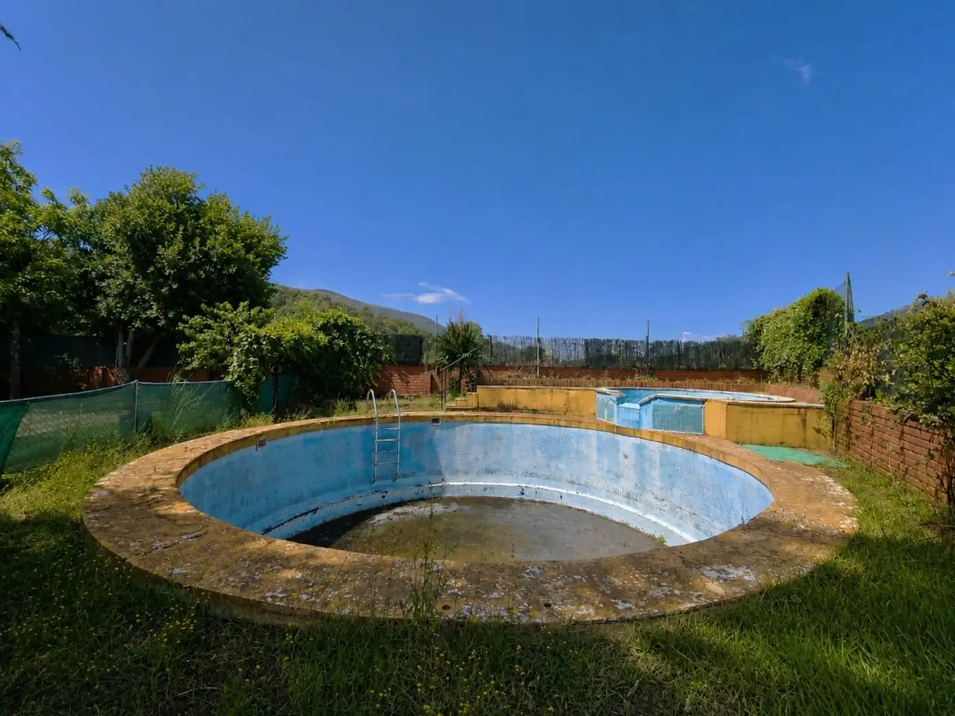 Piscina de Casa o chalet en venta en Casas del Castañar con Jardín privado, Trastero y Piscina