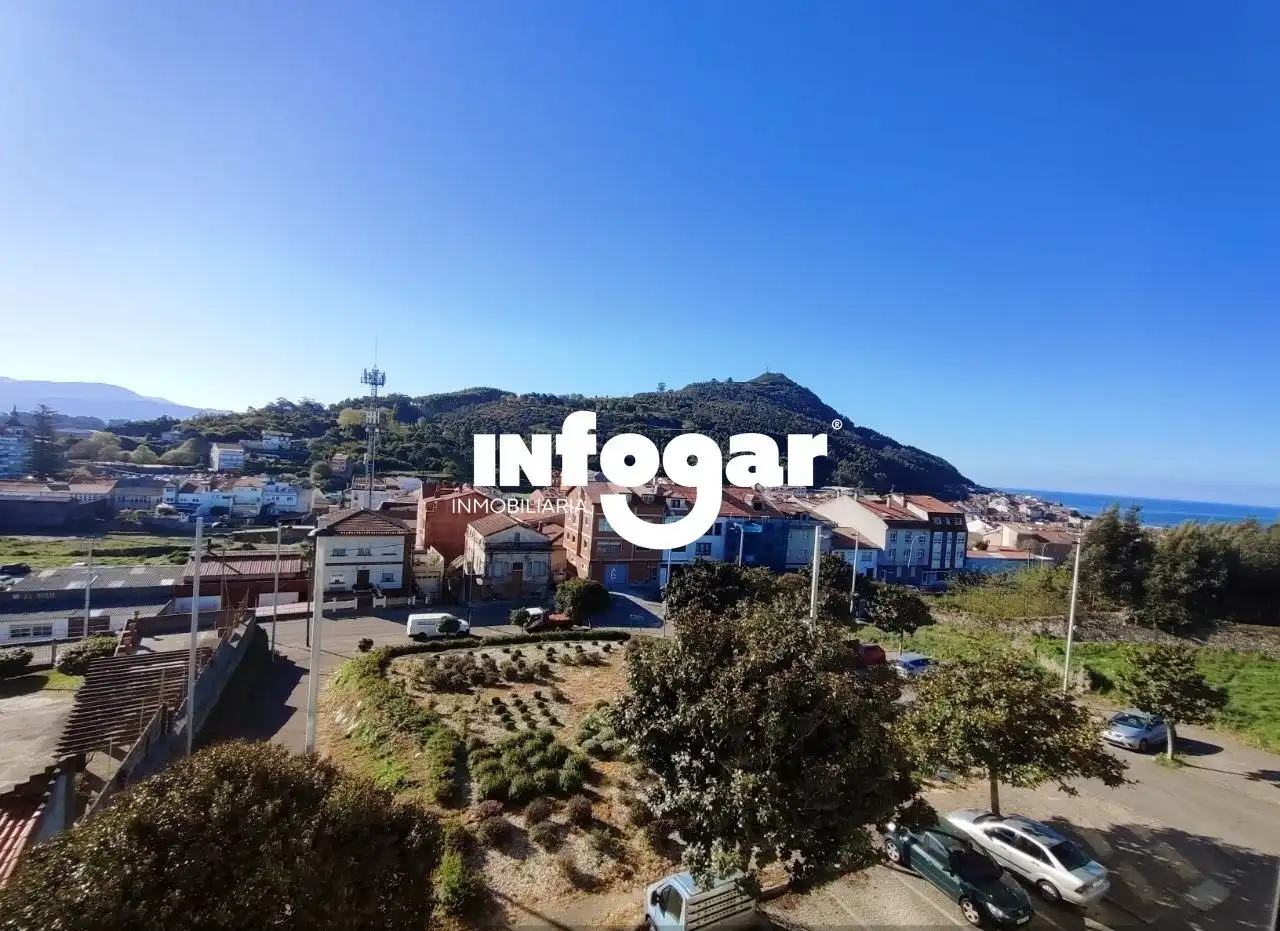 Vista exterior de Piso en venta en A Guarda   con Calefacción, Parquet y Trastero
