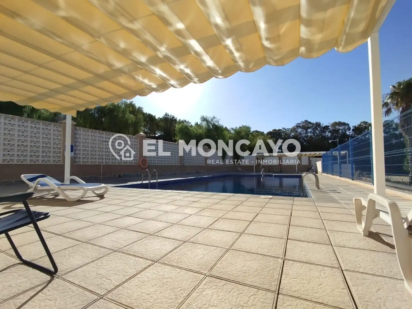 Swimming pool of Houses for sale in Guardamar del Segura  with Air Conditioner, Heating and Private garden