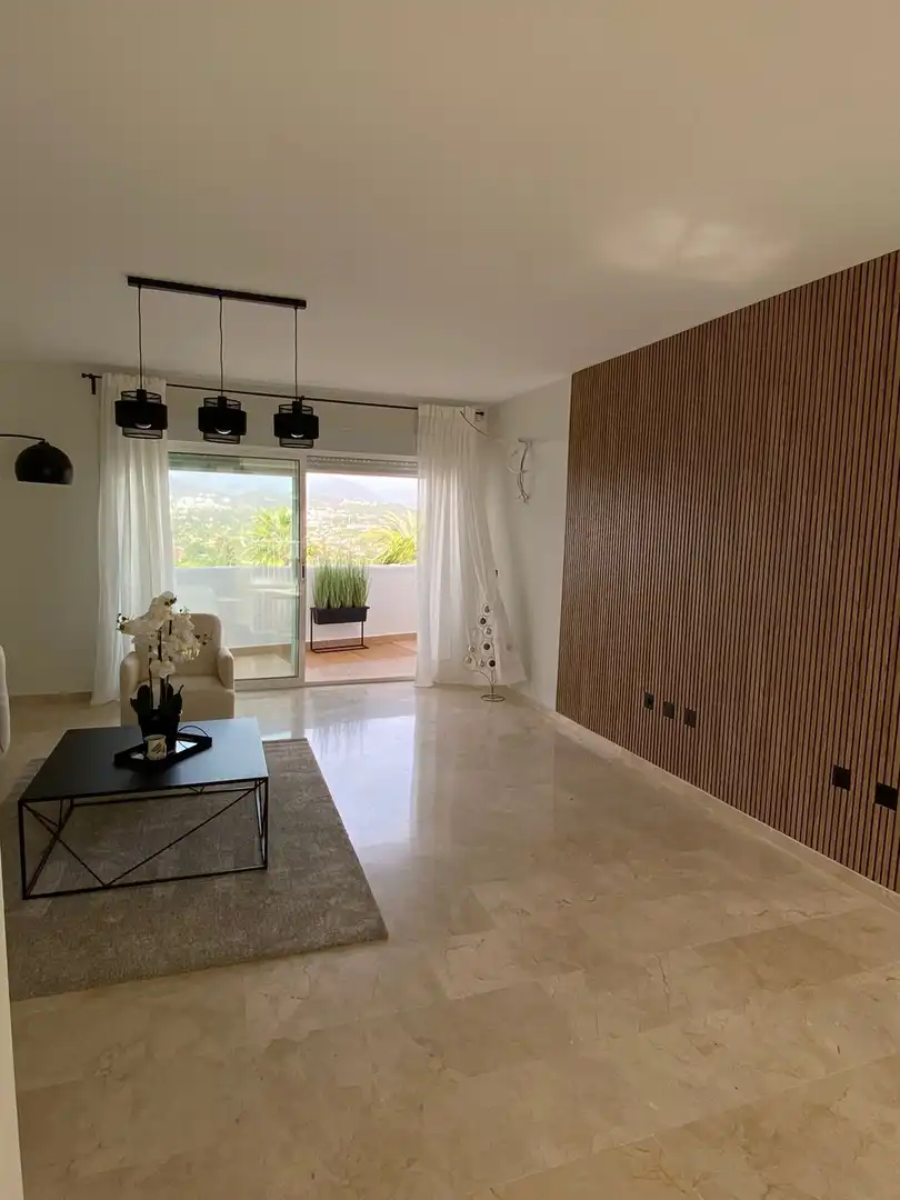 Sala de estar de Apartamento en venta en Marbella con Aire acondicionado, Calefacción y Terraza