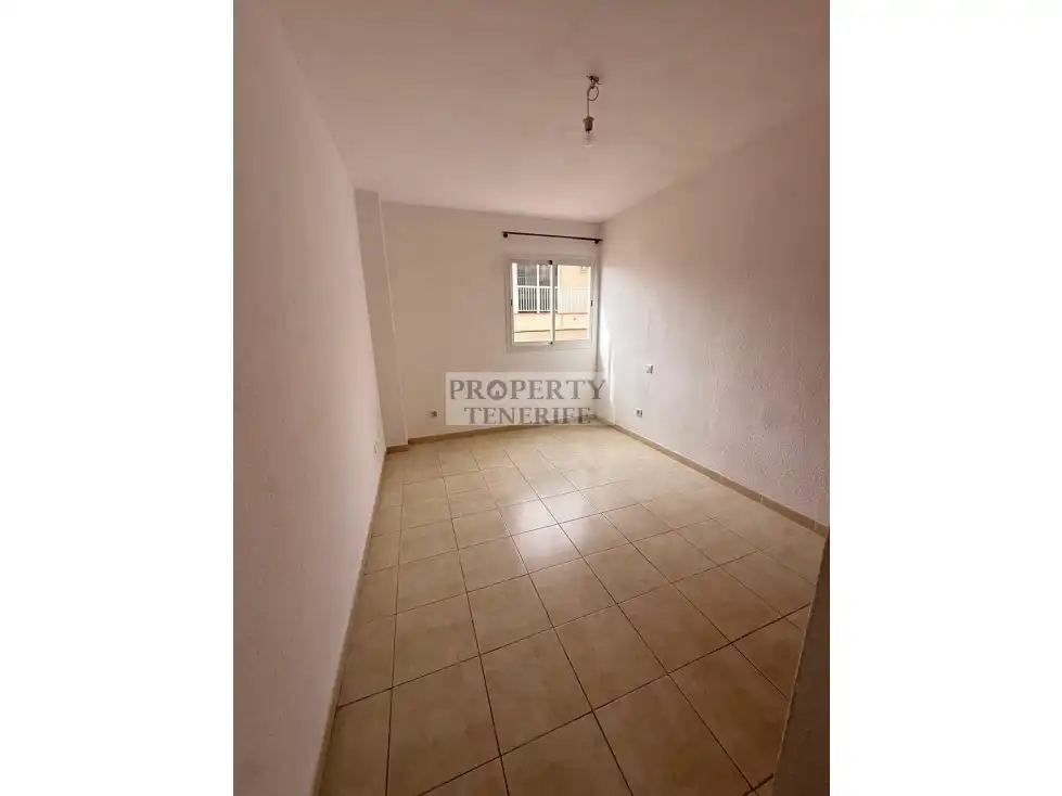 Dormitori de Apartament en venda en Arona