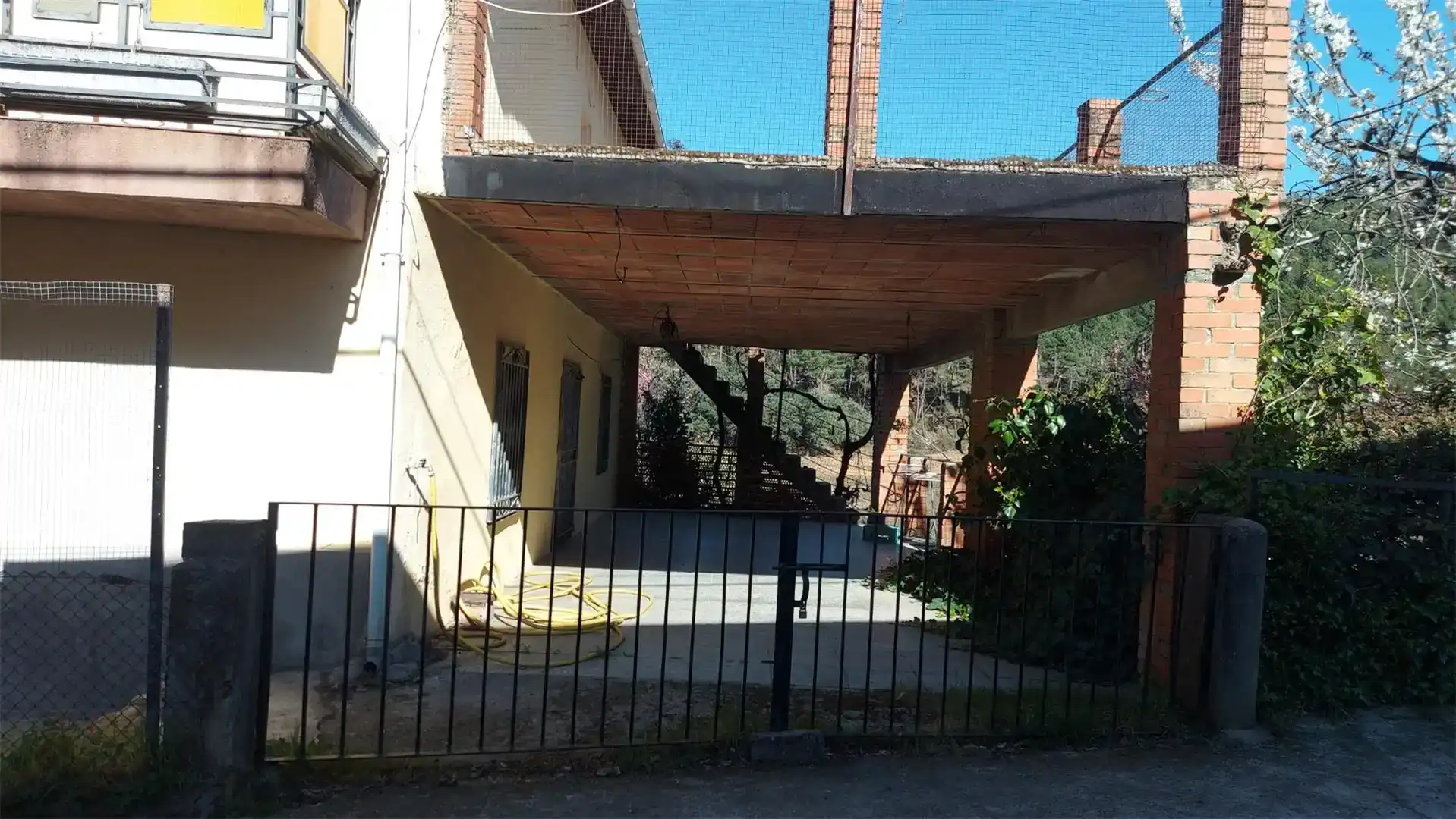 Exterior view of Flat for sale in Pinofranqueado  with Private garden, Storage room and Balcony