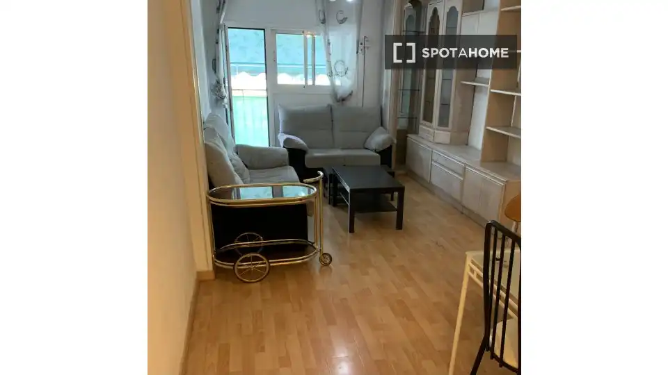 Habitación en Montserrat - Parque Empresarial