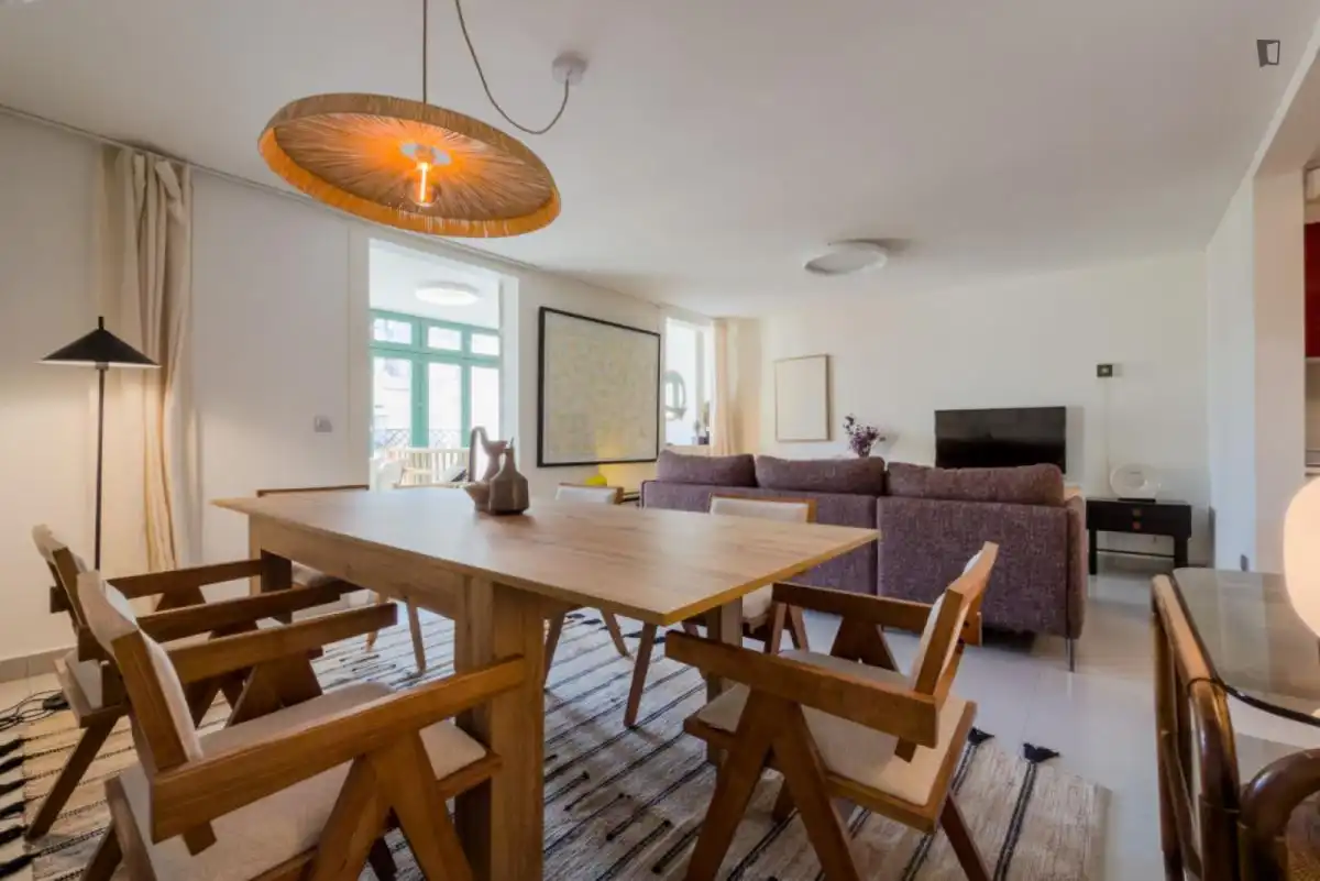 Comedor de Apartamento de alquiler en Barcelona con Aire acondicionado, Calefacción y Amueblado
