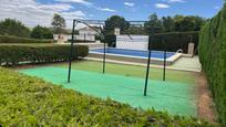 Piscina de Casa o xalet en venda en Carmona amb Aire condicionat, Terrassa i Piscina