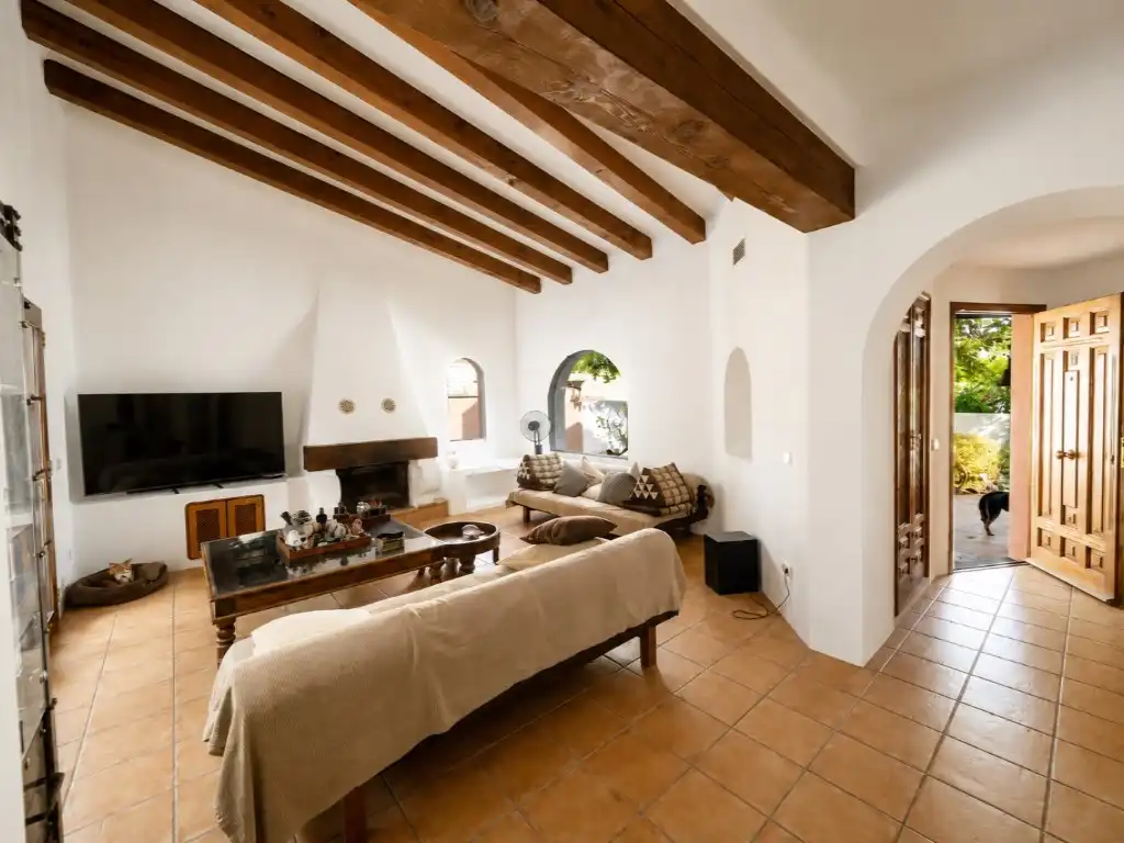 Sala d'estar de Casa o xalet en venda en Calvià amb Aire condicionat, Jardí privat i Terrassa