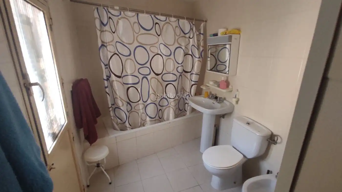 Casa con jardín en venta en Calle Conde Salvatierra 22, imagen 4