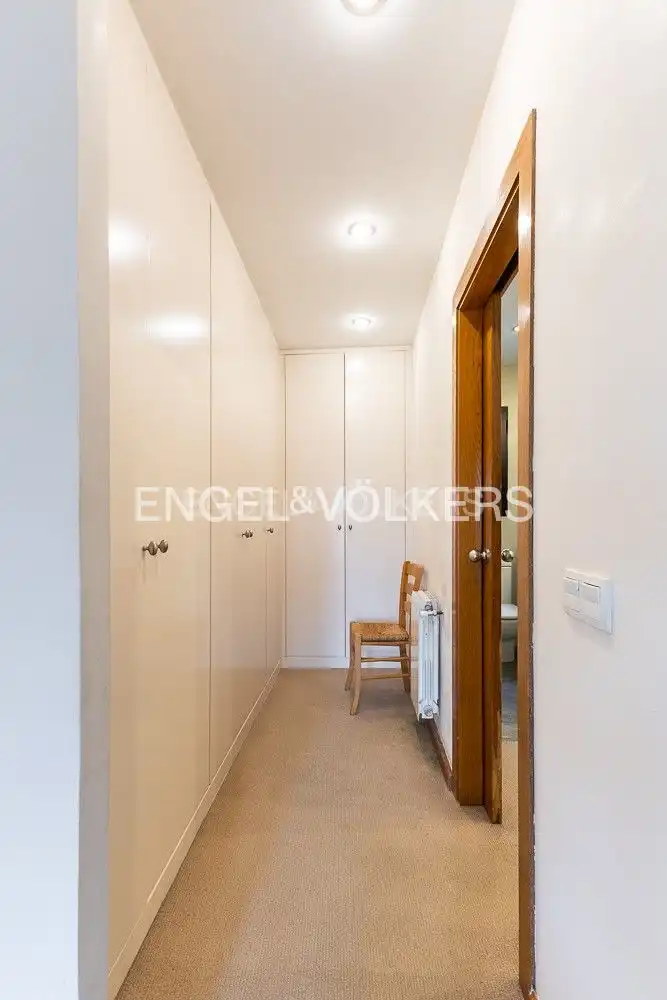 Flat for sale in Valencia  with Air Conditioner, Heating and Parquet flooring