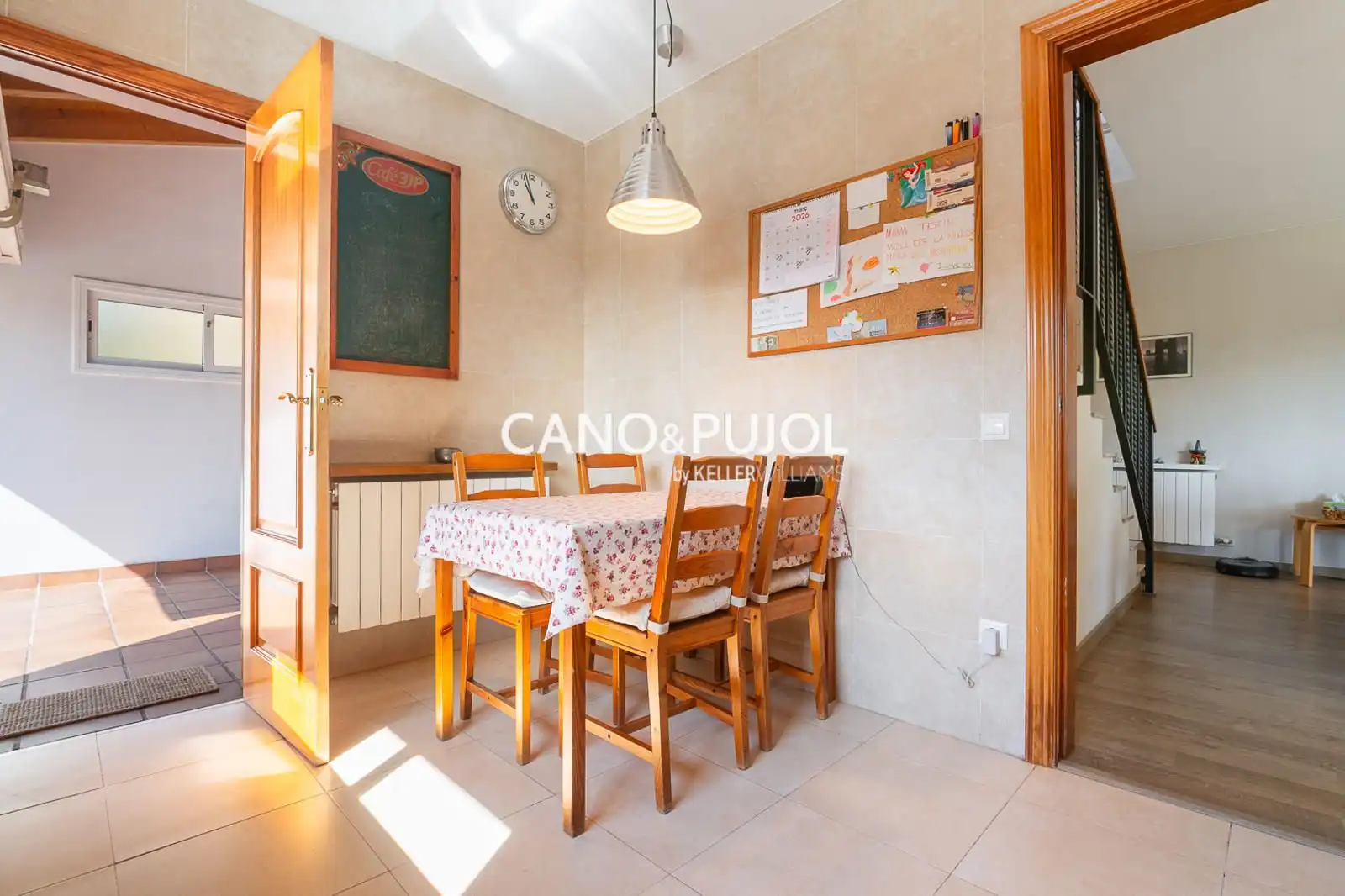 Comedor de Casa o chalet en venta en Corbera de Llobregat con Calefacción, Terraza y Trastero