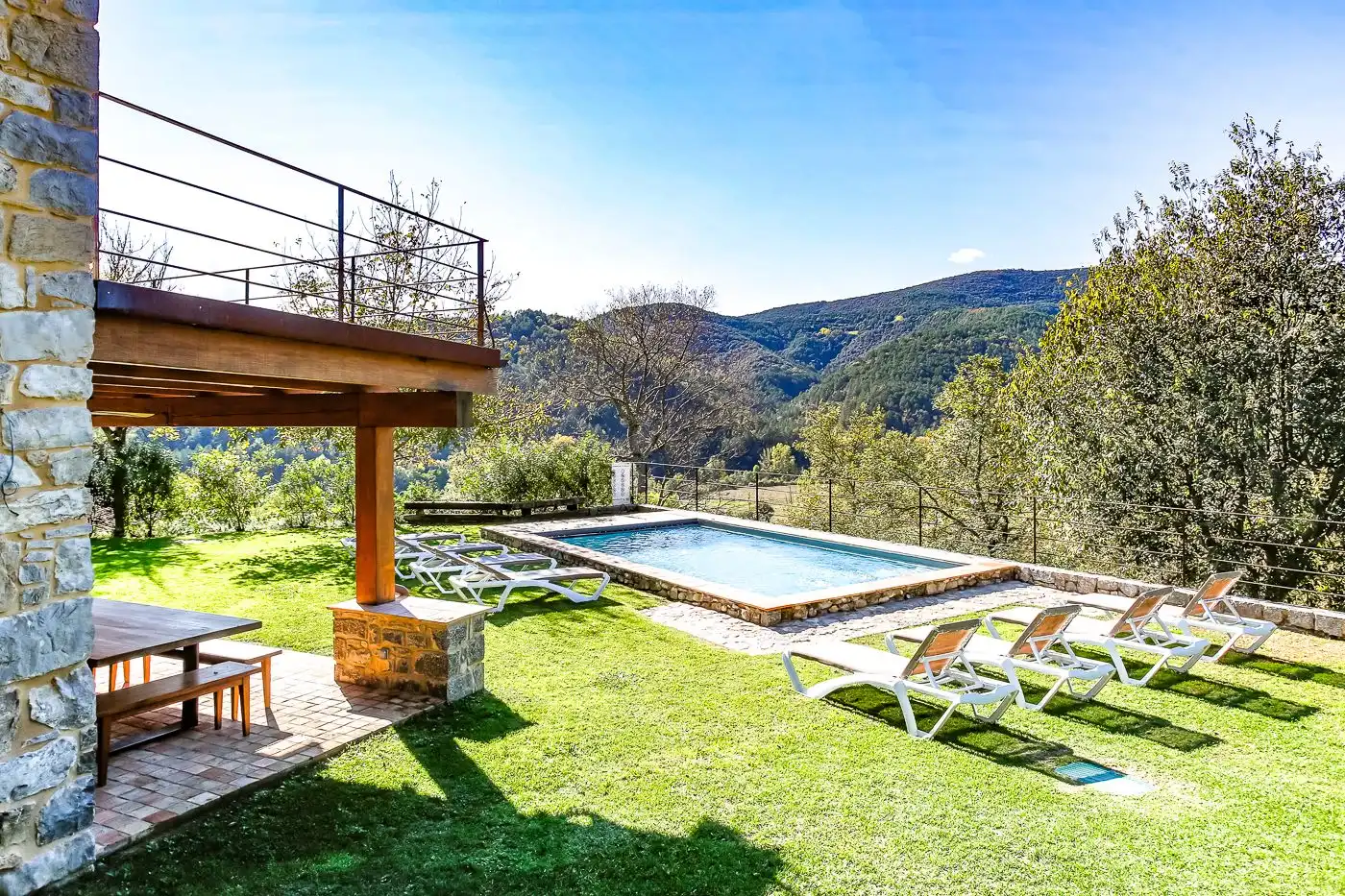 Garden of Country homes for sale in Montagut i Oix  with Private garden, Terrace and Swimming Pool