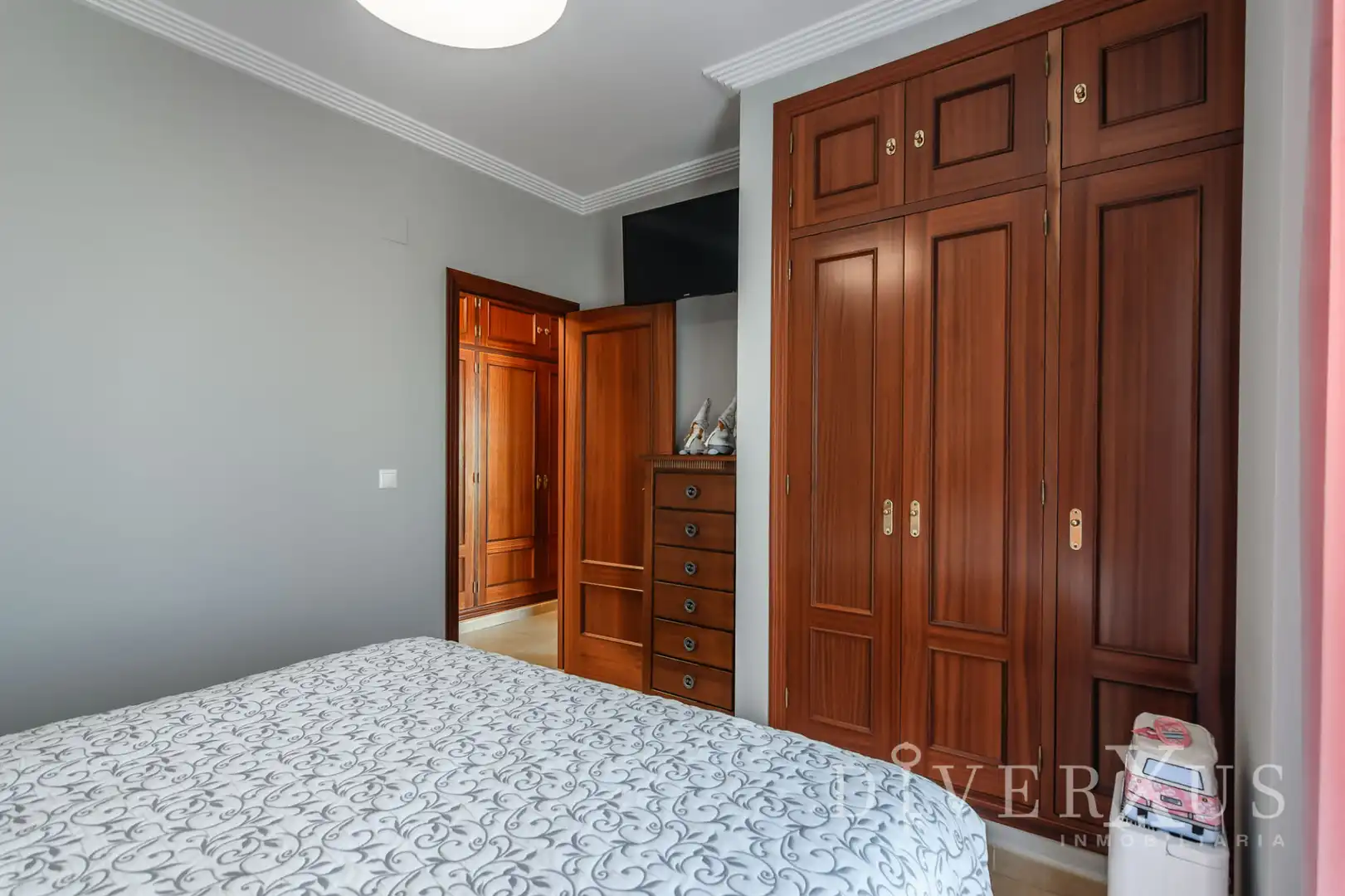 Dormitori de Casa adosada en venda en Ayamonte amb Aire condicionat, Terrassa i Moblat