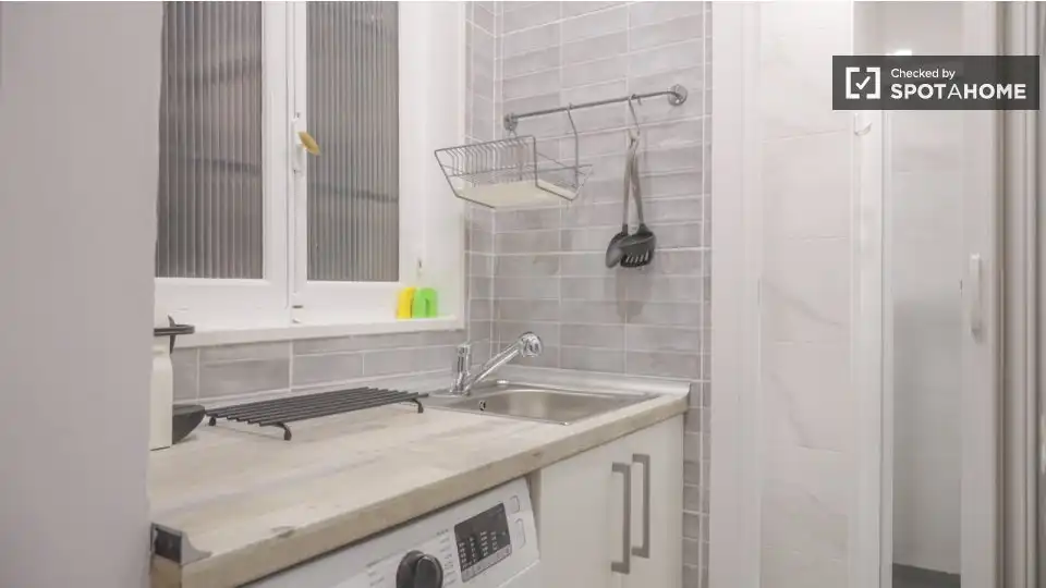 Appartamento con terrazza in affitto a Centro, imagen 17