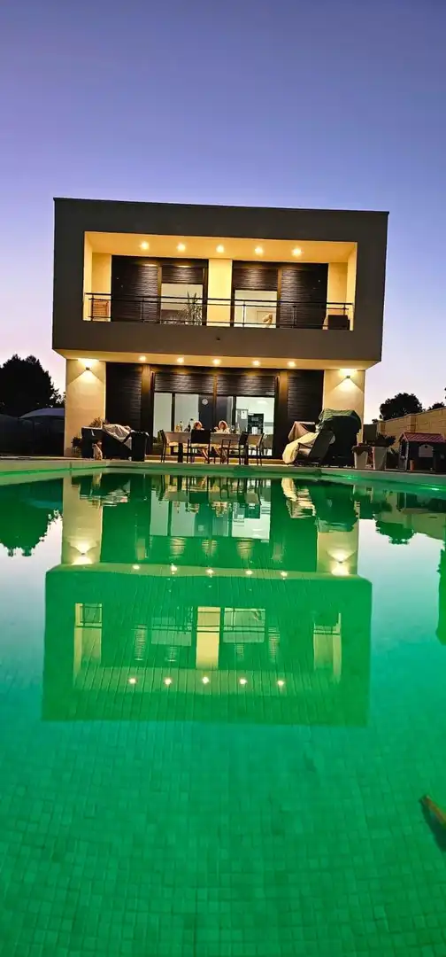 Piscina de Casa o xalet en venda en Albacete amb Aire condicionat, Calefacció i Jardí privat