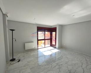 Living room of Flat for sale in  Jaén Capital  with Air Conditioner, Heating and Balcony