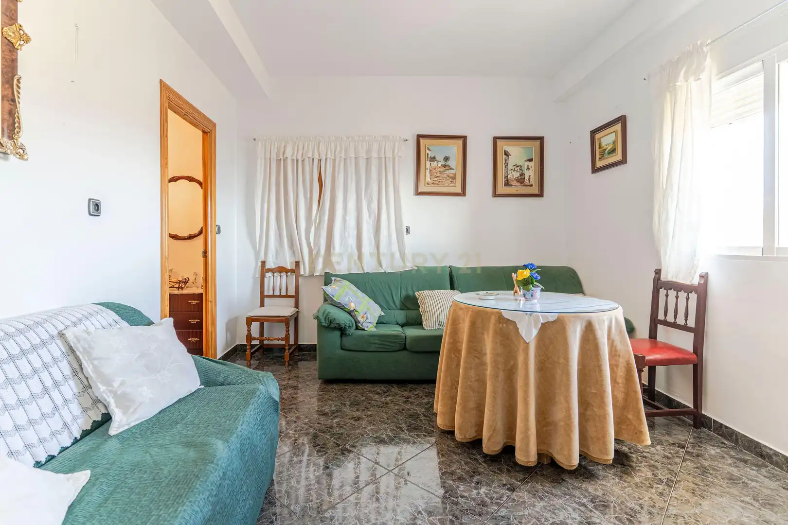 Wohnzimmer von Haus oder Chalet zum Verkauf in Murtas mit Abstellraum, Ofen und Waschmaschine