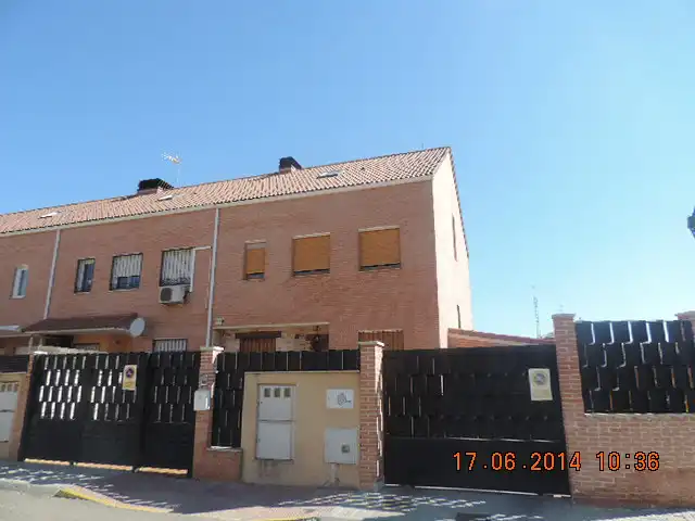 Vista exterior de Piso en venta en Alovera