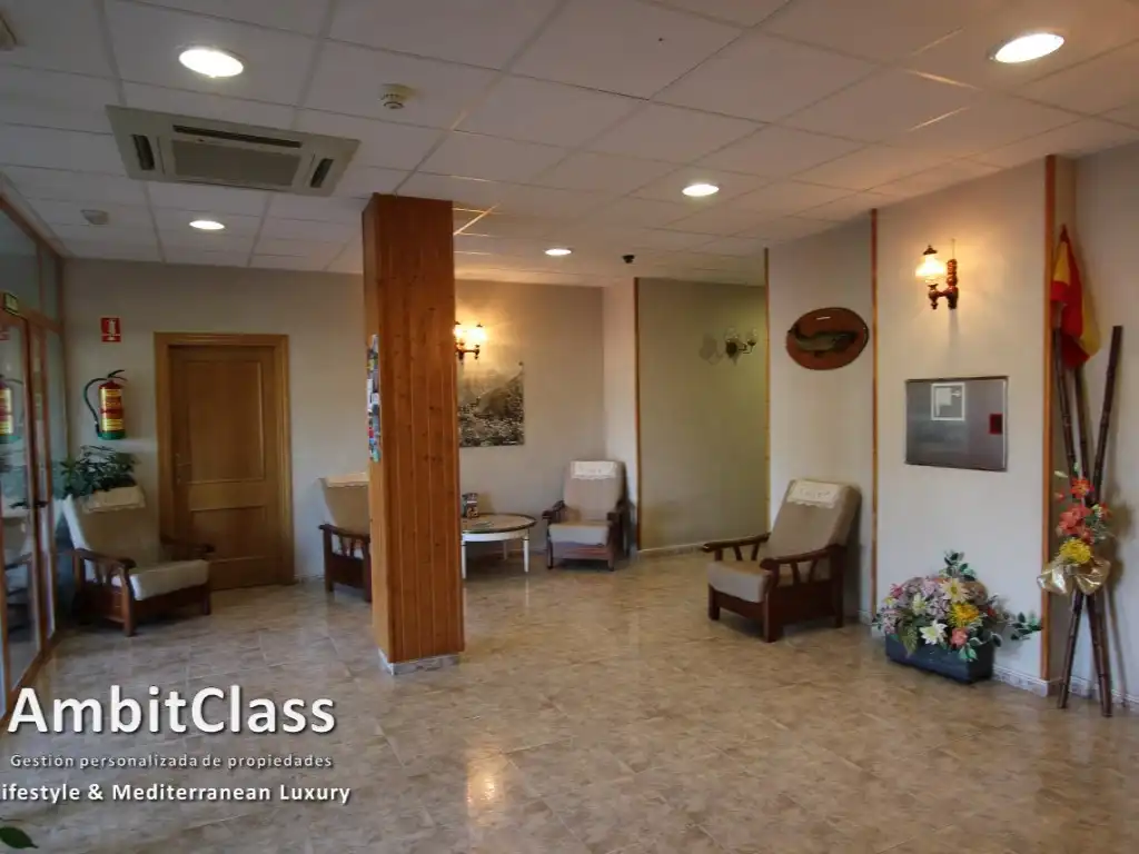 Edificio en venta en Puente la Reina de Jaca