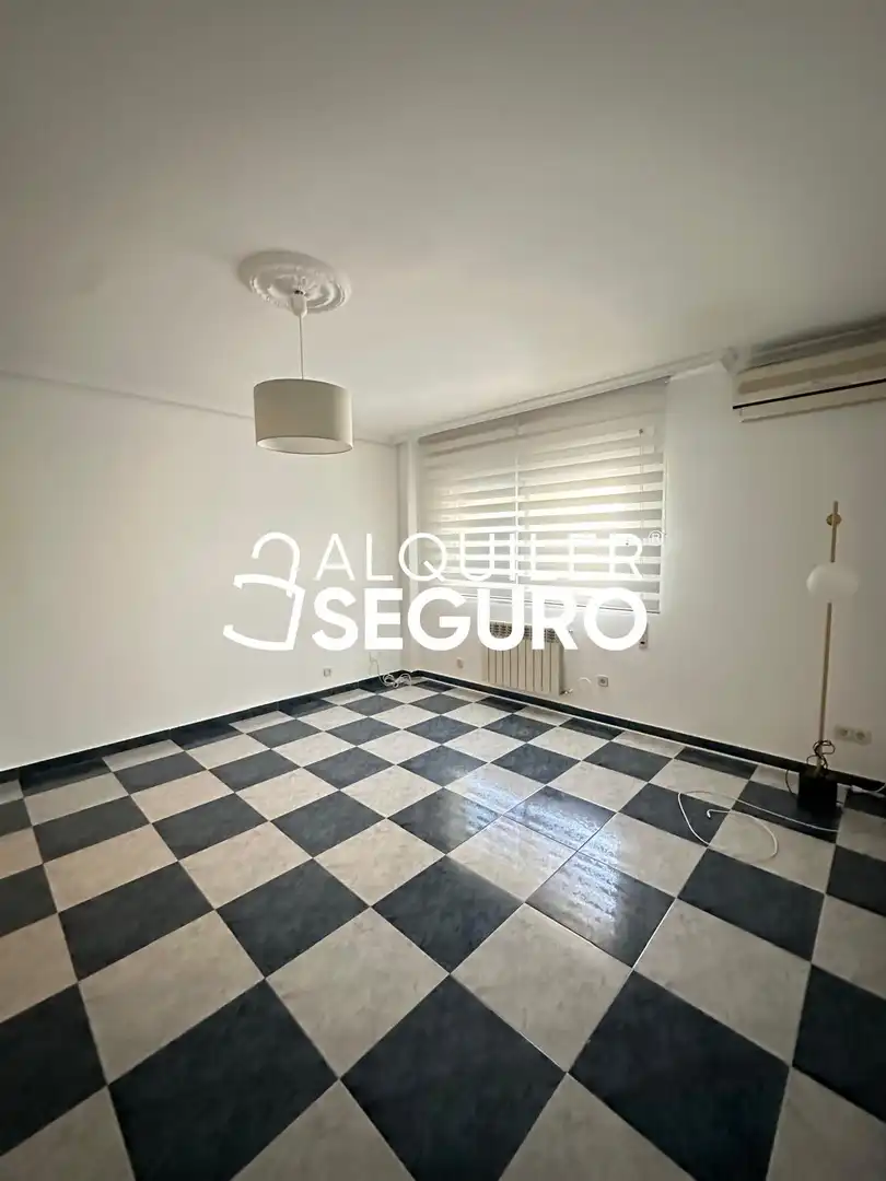 Habitación de Piso de alquiler en Alcorcón con Aire acondicionado y Calefacción