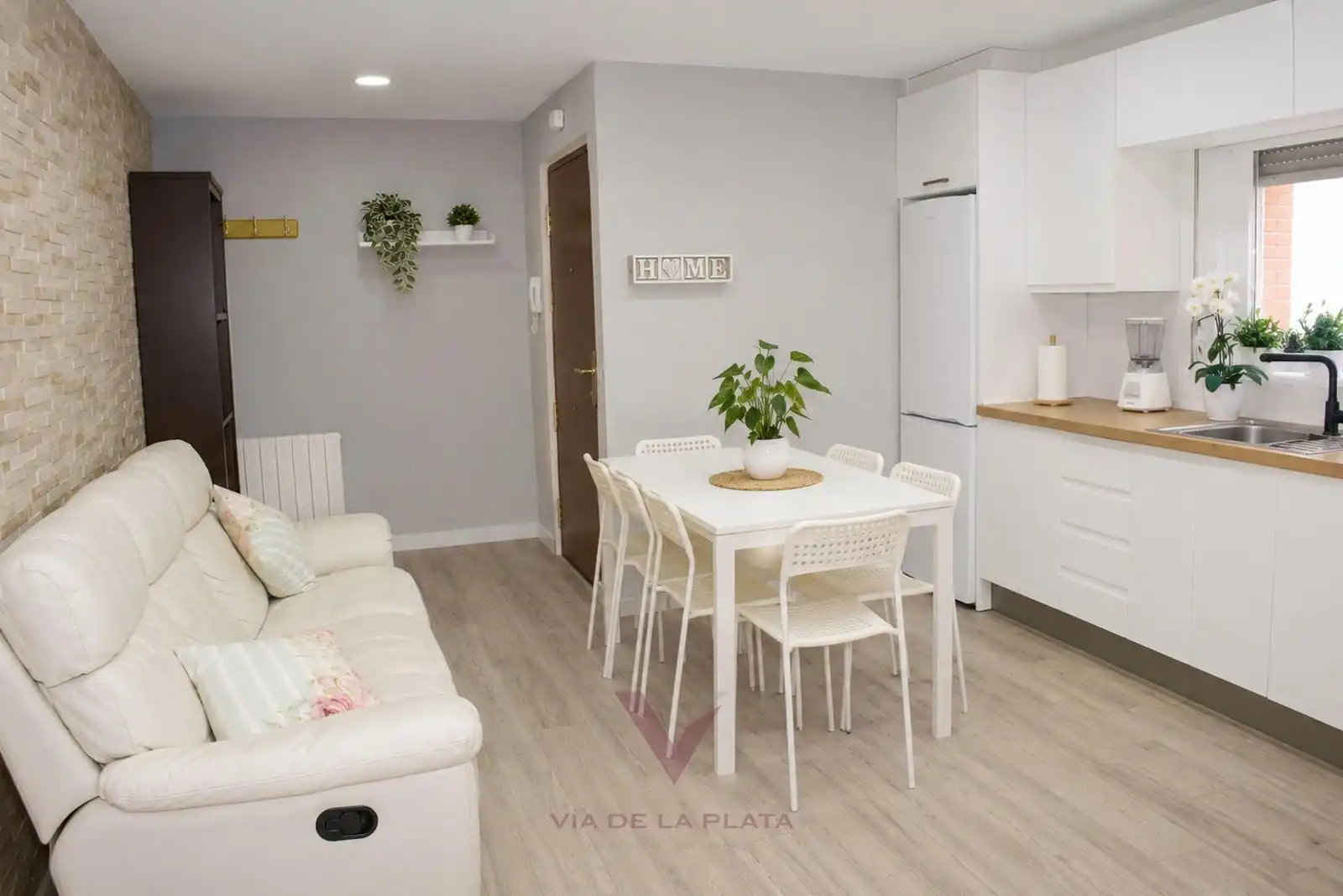 Living room of Flat for sale in Cabrerizos  with Heating, Furnished and Oven