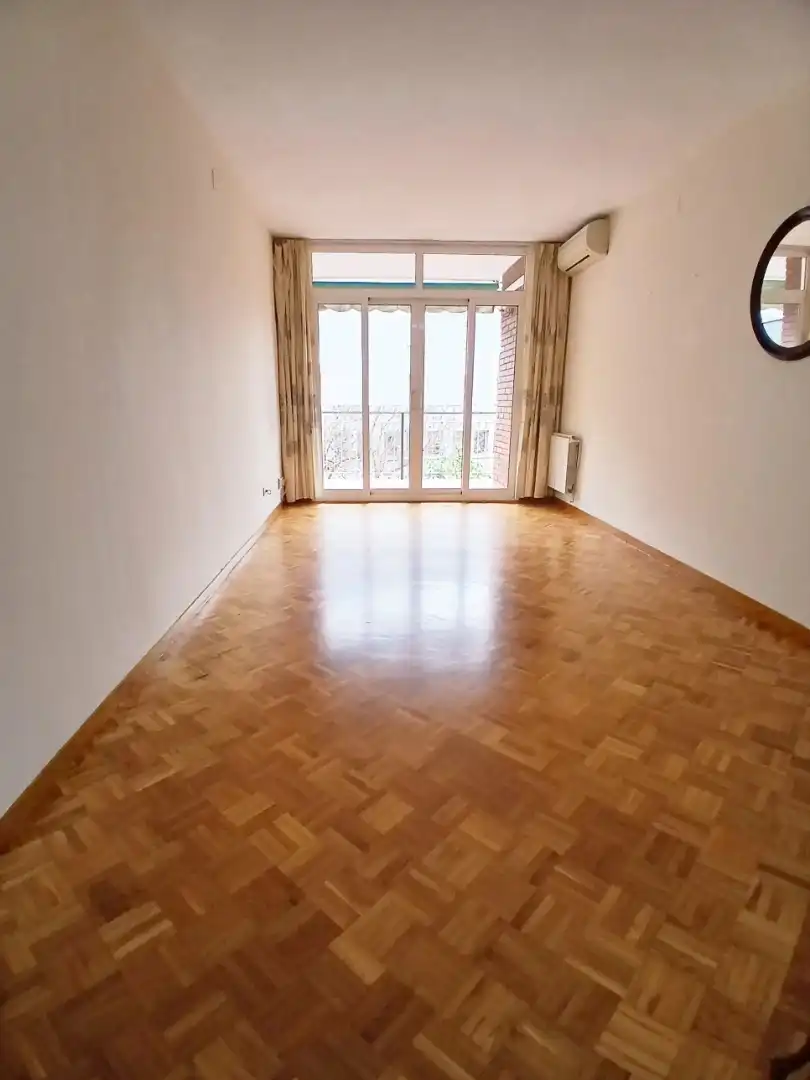 Living room of Flat for sale in Barcelona  with Air Conditioner, Heating and Parquet flooring