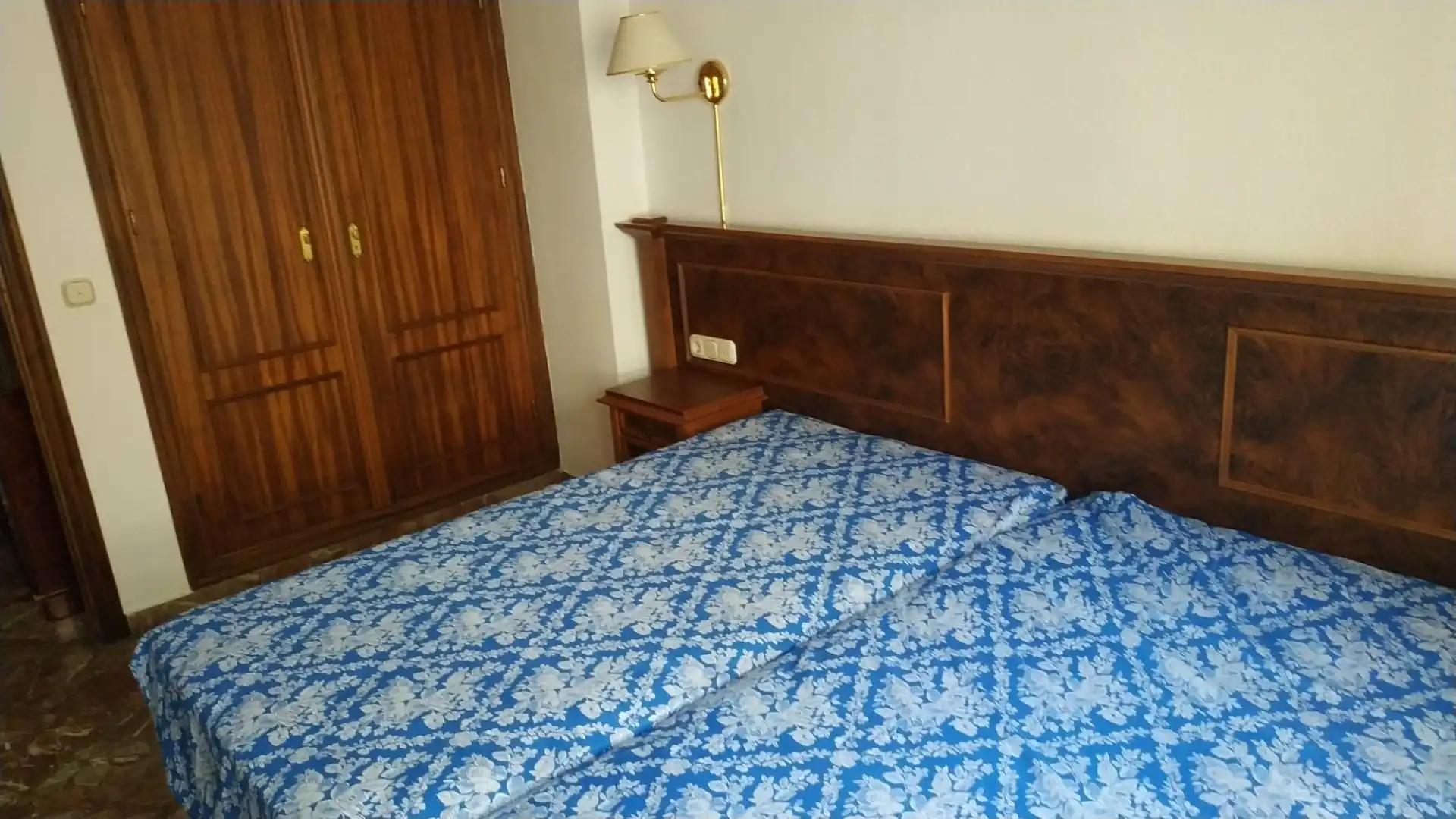 Bedroom of Apartments for rent in Granada  with Air Conditioner, Heating and Furnished