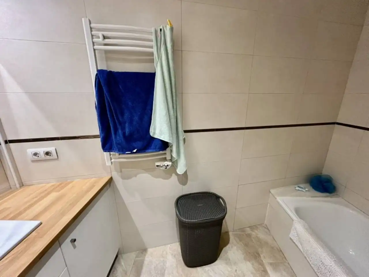 Bany de Pis en venda en Llagostera amb Aire condicionat, Calefacció i Balcó