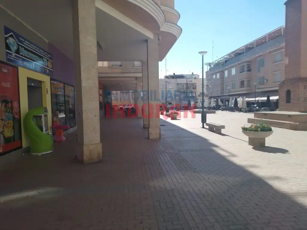 Gewerbefläche zum Verkauf in Calle Garganta Los Nogales, imagen 3