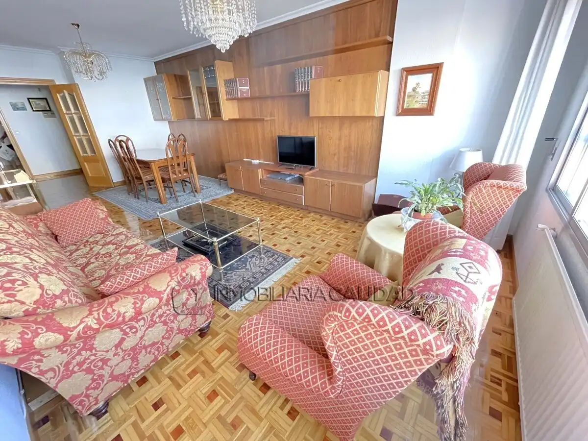 Sala de estar de Piso de alquiler en Burgos con Calefacción, Terraza y Amueblado
