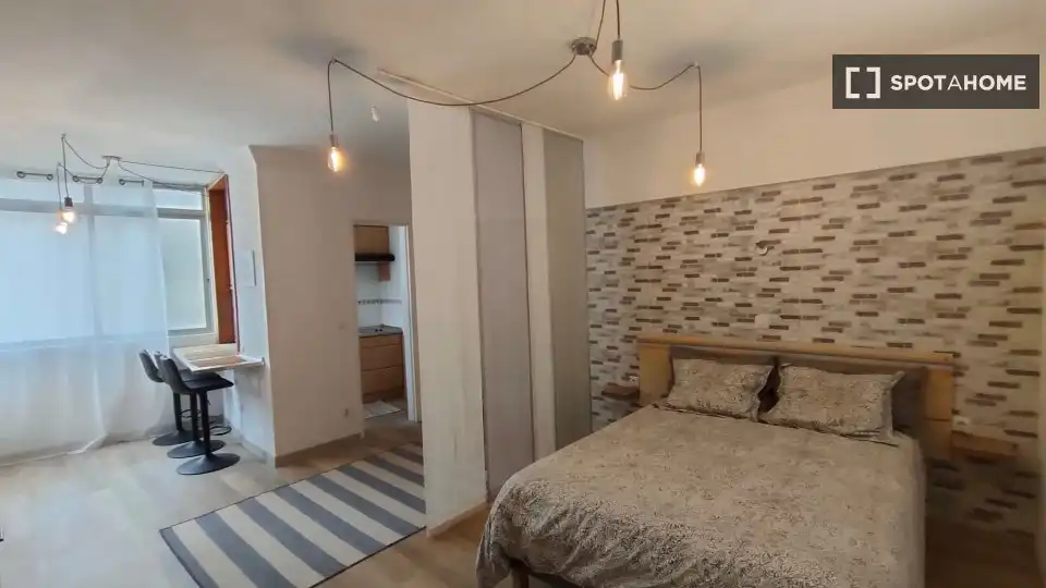 Habitación de Estudio para compartir en Puerto de la Cruz con Aire acondicionado, Terraza y Amueblado