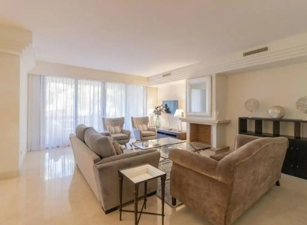 Appartement compact avec piscine à louer à Nueva Andalucía, imagen 2