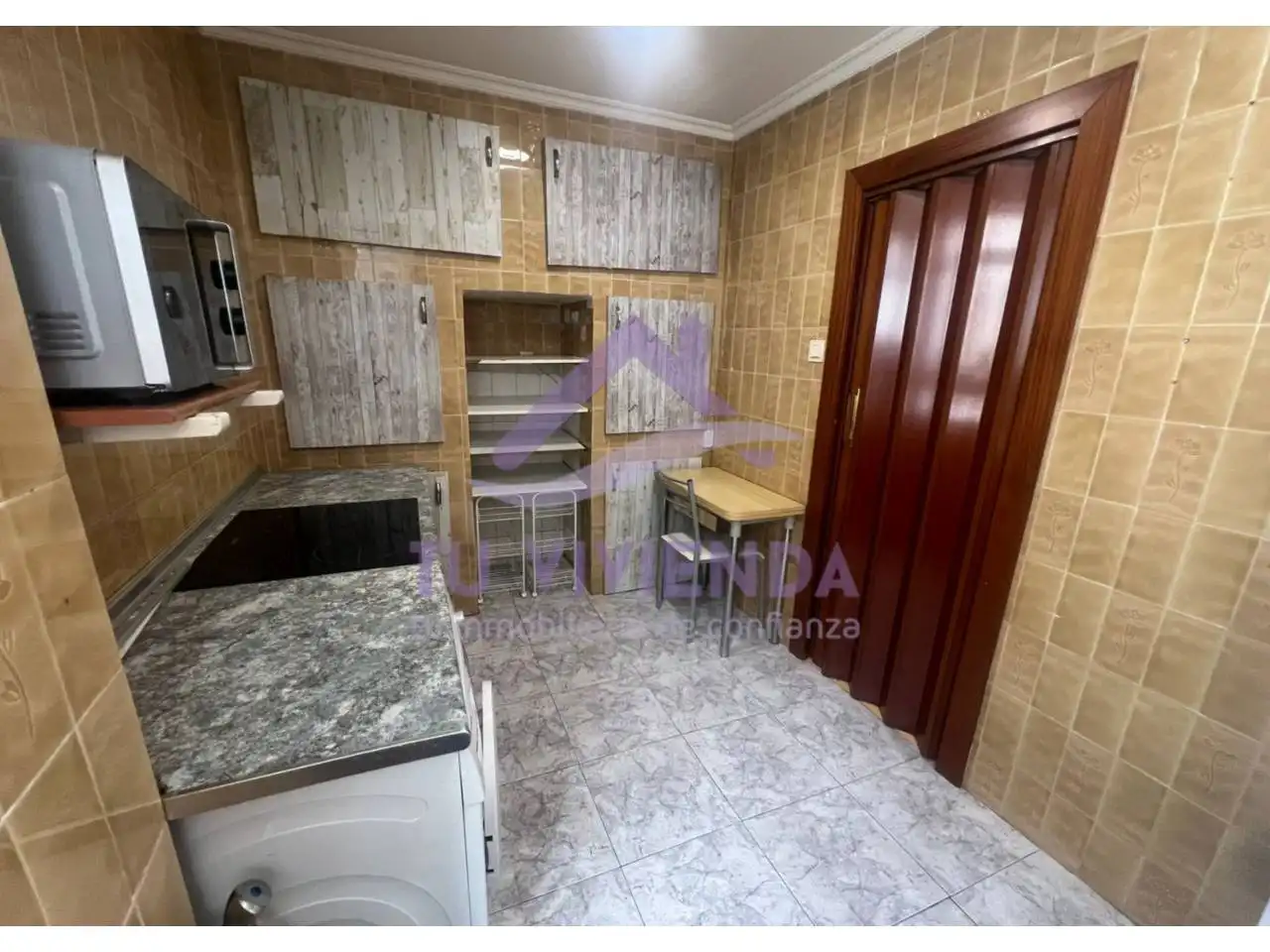 Cocina de Piso en venta en Valladolid con Calefacción, Parquet y Amueblado