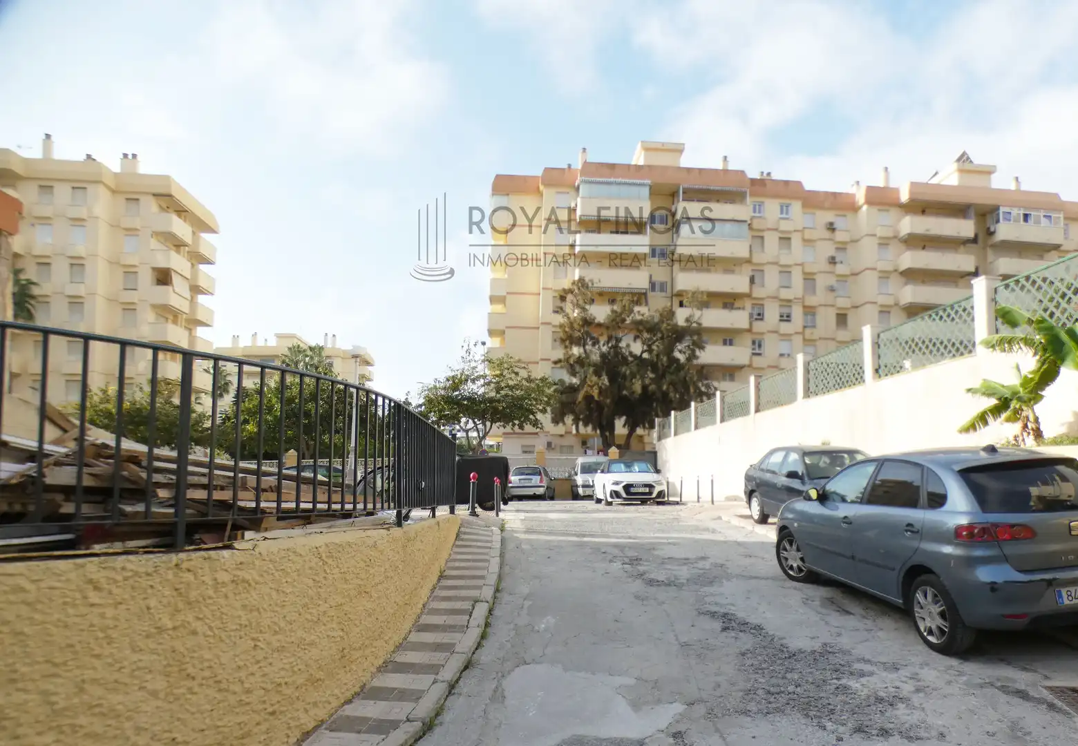 Vista exterior de Local en venda en Benalmádena amb Moblat