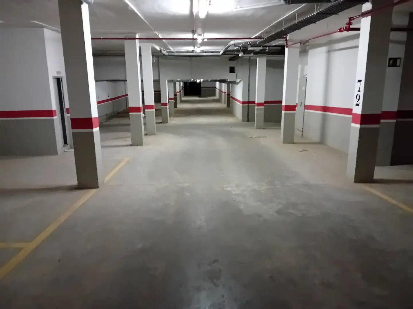 Parking of Flat for sale in Pozuelo de Calatrava  with Storage room, Swimming Pool and Community pool