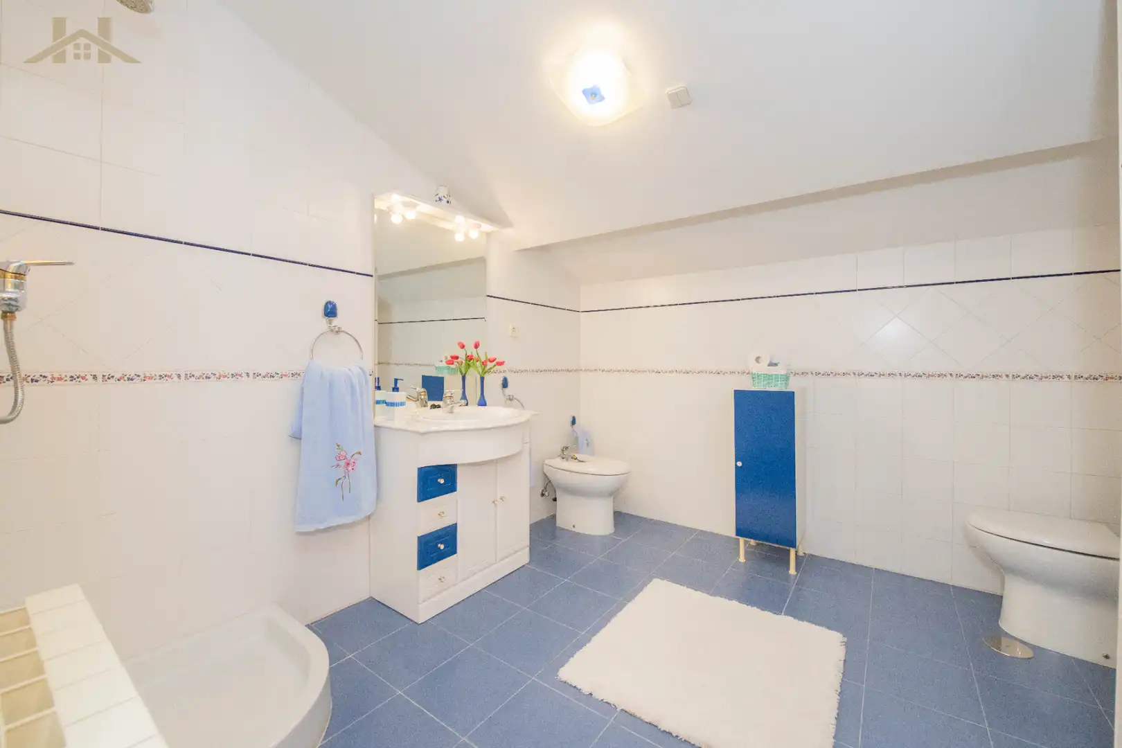 Baño de Casa adosada en venta en Navalcarnero con Aire acondicionado, Calefacción y Jardín privado