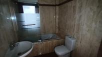 Bathroom of Flat for sale in Salamanca Capital  with Terrace and Balcony