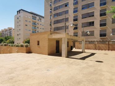 Parking with lift for sale in Calle Federico Alcácer Aguilar 2