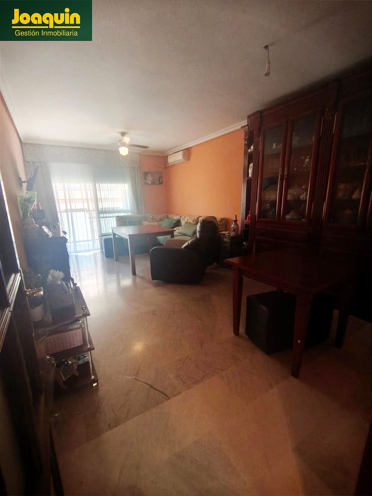 Sala d'estar de Pis en venda en  Córdoba Capital amb Aire condicionat, Jardí privat i Terrassa