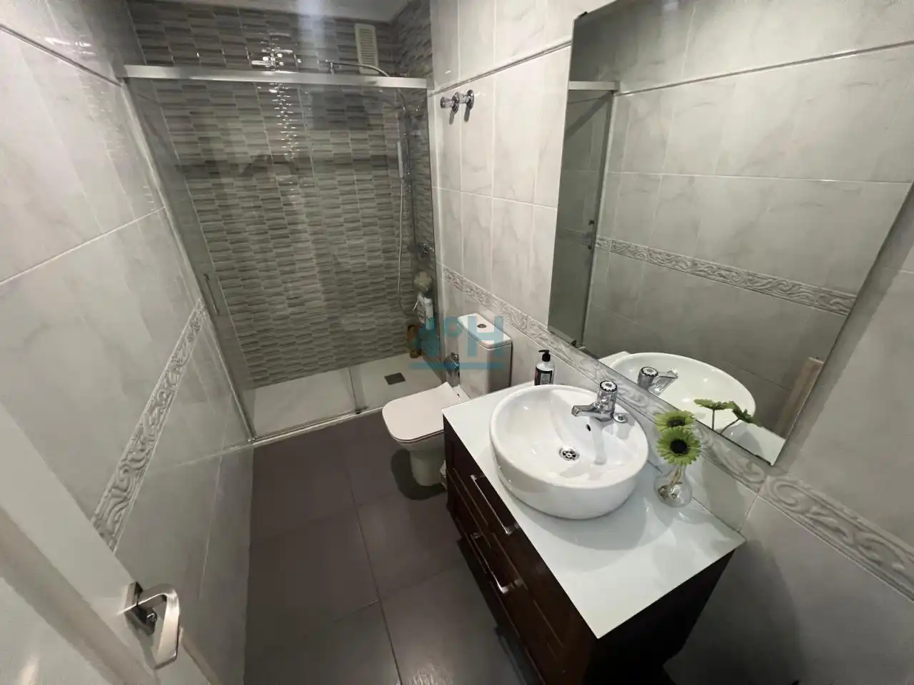 Baño de Casa adosada en venta en Ourense Capital  con Calefacción, Jardín privado y Parquet