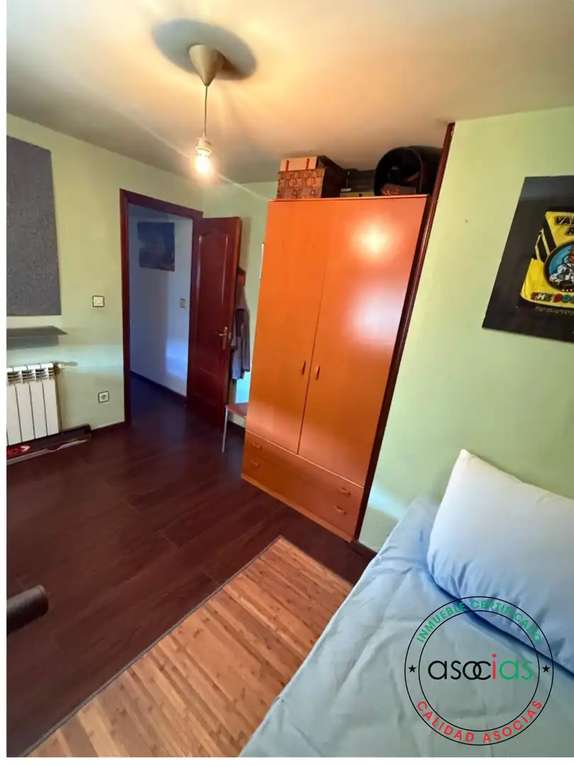 Schlafzimmer von Einfamilien-Reihenhaus zum Verkauf in Mieres (Asturias) mit Heizung, Möbliert und Balkon