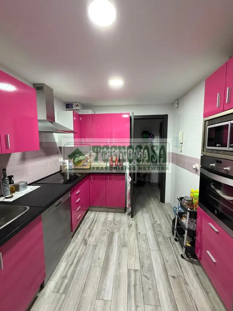 Cocina de Piso en venta en Ronda con Aire acondicionado y Terraza