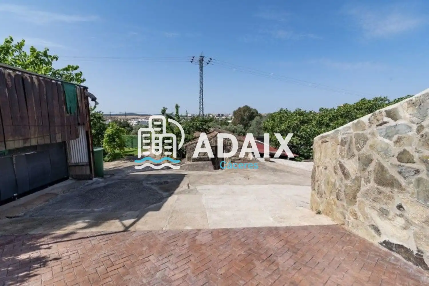 Jardí de Casa o xalet en venda en Cáceres amb Aire condicionat i Terrassa