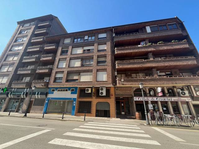 Local comercial en Venta en Calle Calle de Santander, 1 en Colindres