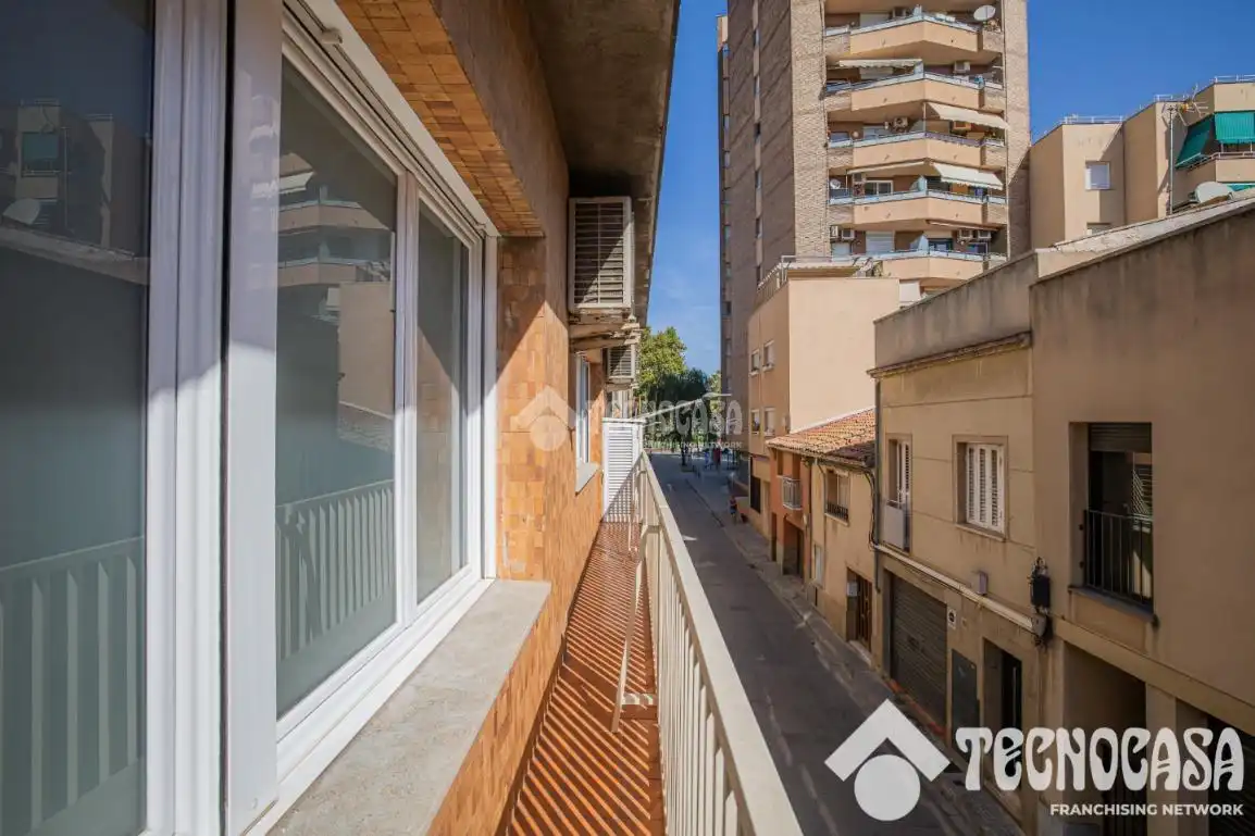 Flat with terrace for sale in Centre, imagen 4