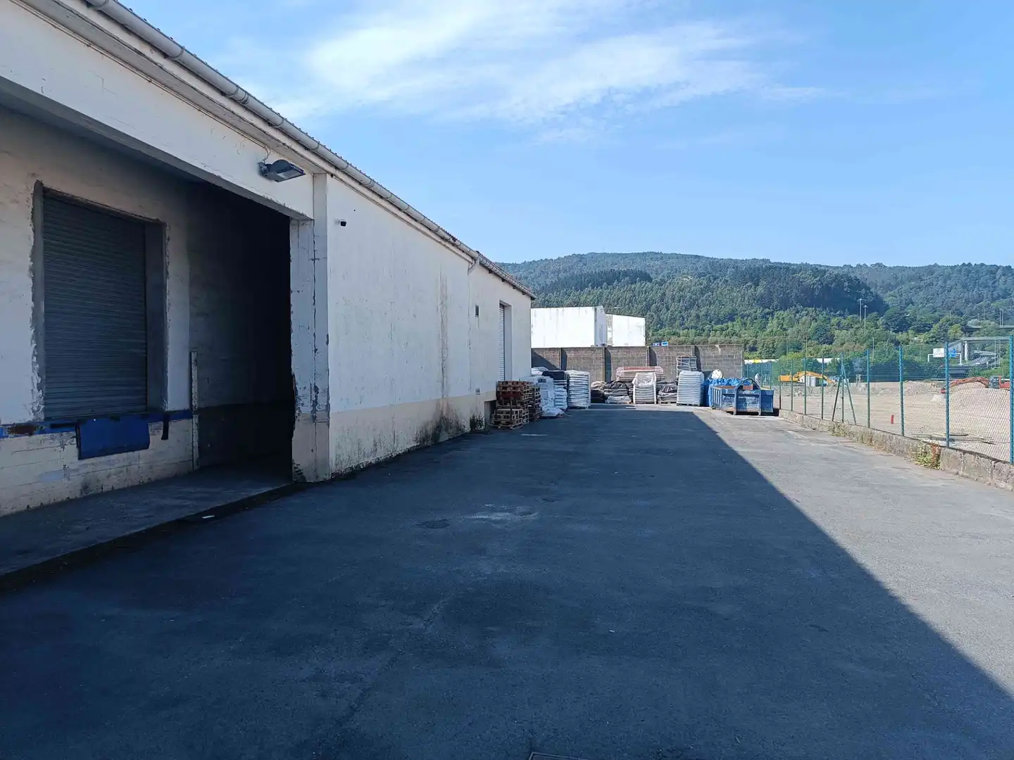 Parking de Nave industrial en venta en Derio