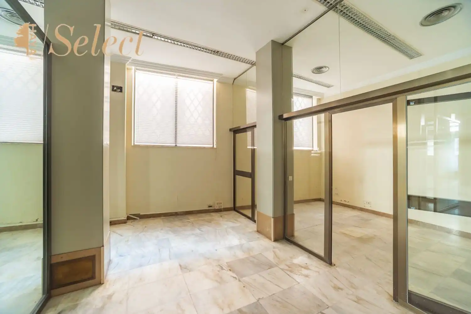 Local en venta en Valencia con Aire acondicionado
