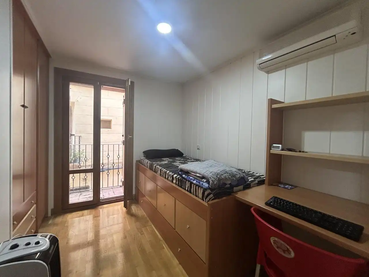 Bedroom of Flat for sale in Valtierra  with Air Conditioner, Parquet flooring and Storage room