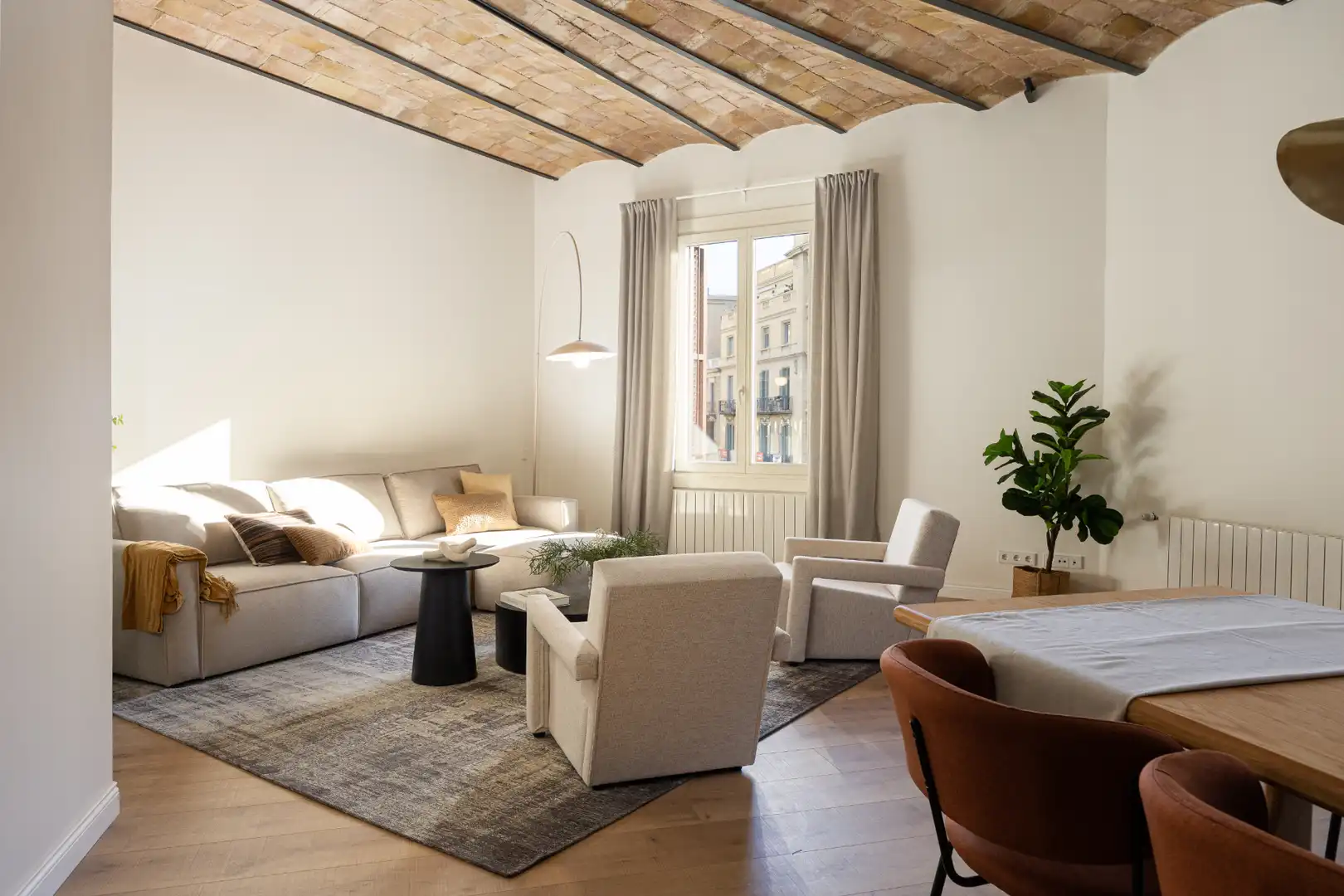 Sala d'estar de Pis en venda en Barcelona amb Aire condicionat, Calefacció i Parquet